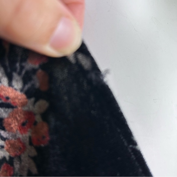 Zara top medium velvet wrap floral feminine romantic goth date night flirty - Picture 11 of 16